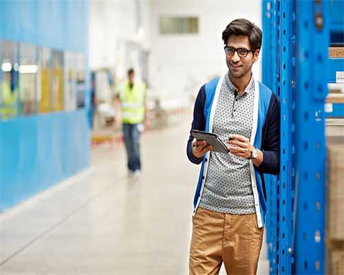 郑州icon,女子找工人背水泥