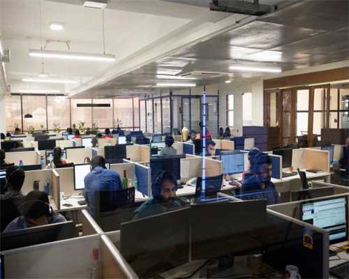 海沧区人行道降坡改造 提升居民出行安全与舒适度