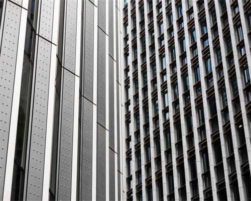 93个电梯平层两房 ，咁都唔得 我就举手投降了