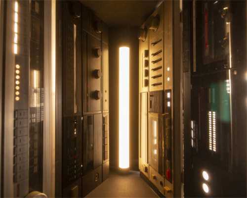 站在科技与人文交汇处——秦泗钊校长的治校“相对论”